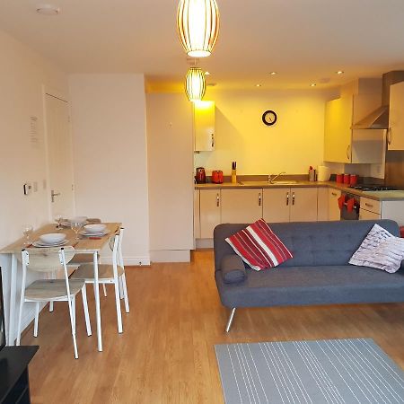 Vetrelax Chelmsford Apartment Bagian luar foto