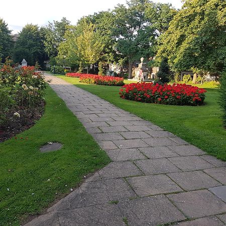 Vetrelax Chelmsford Apartment Bagian luar foto