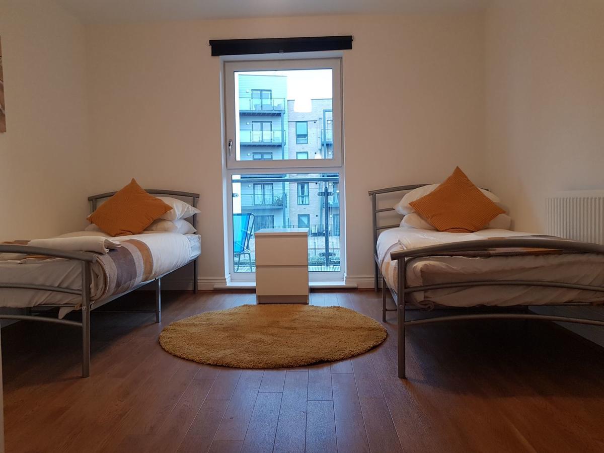 Vetrelax Chelmsford Apartment Bagian luar foto